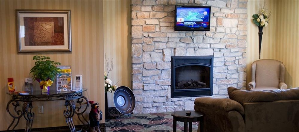 Hotel Cobblestone & - Durand