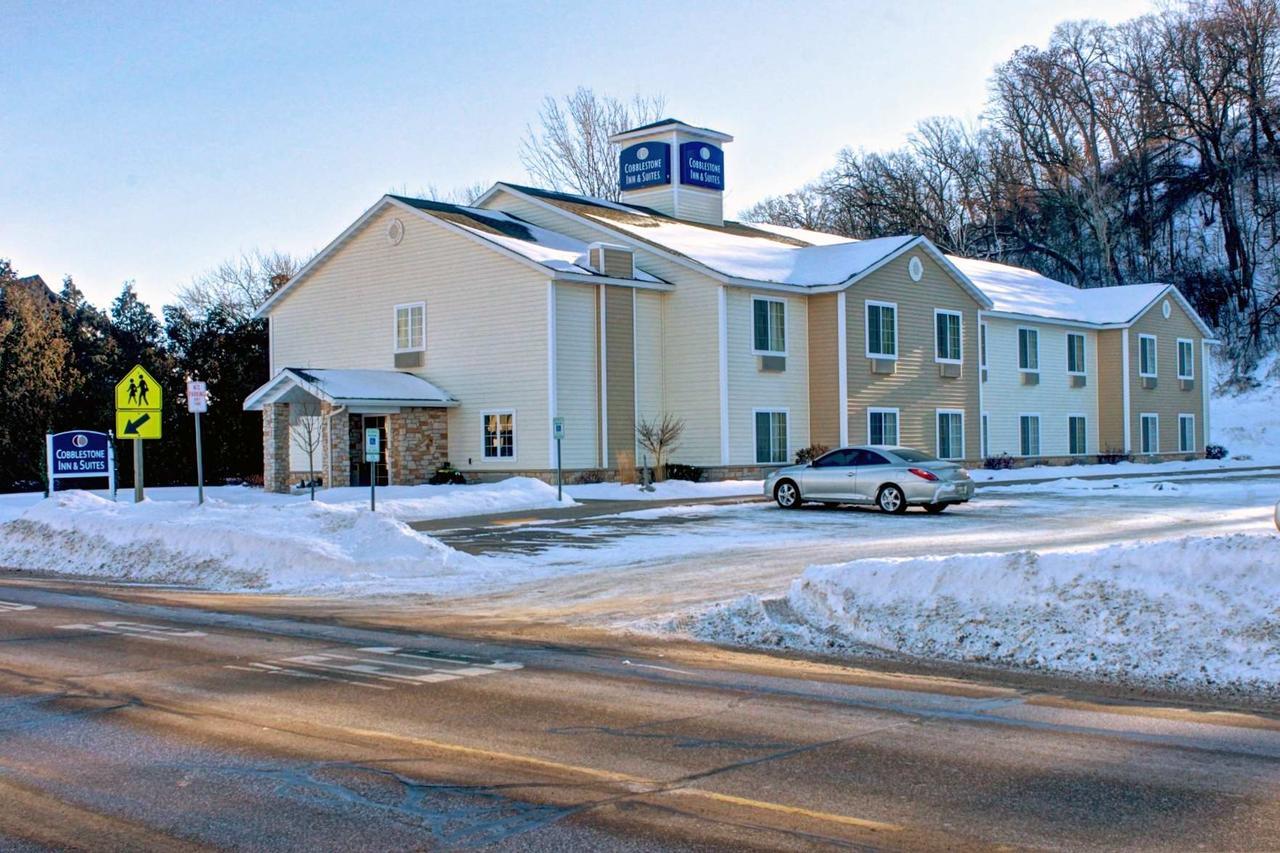 Hotel Cobblestone & -