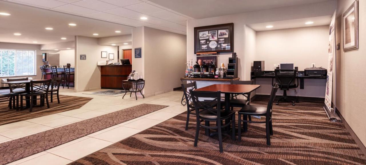 Cobblestone & - Hotel 4*