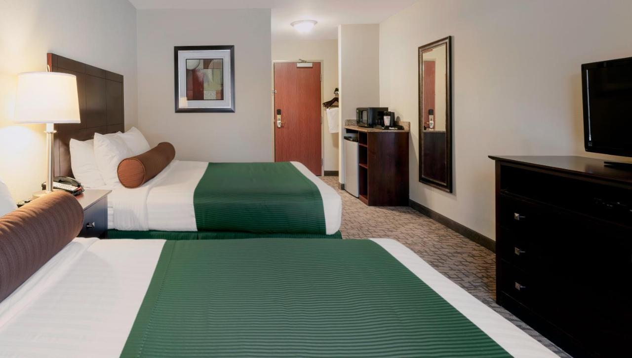 Hotel Cobblestone & -