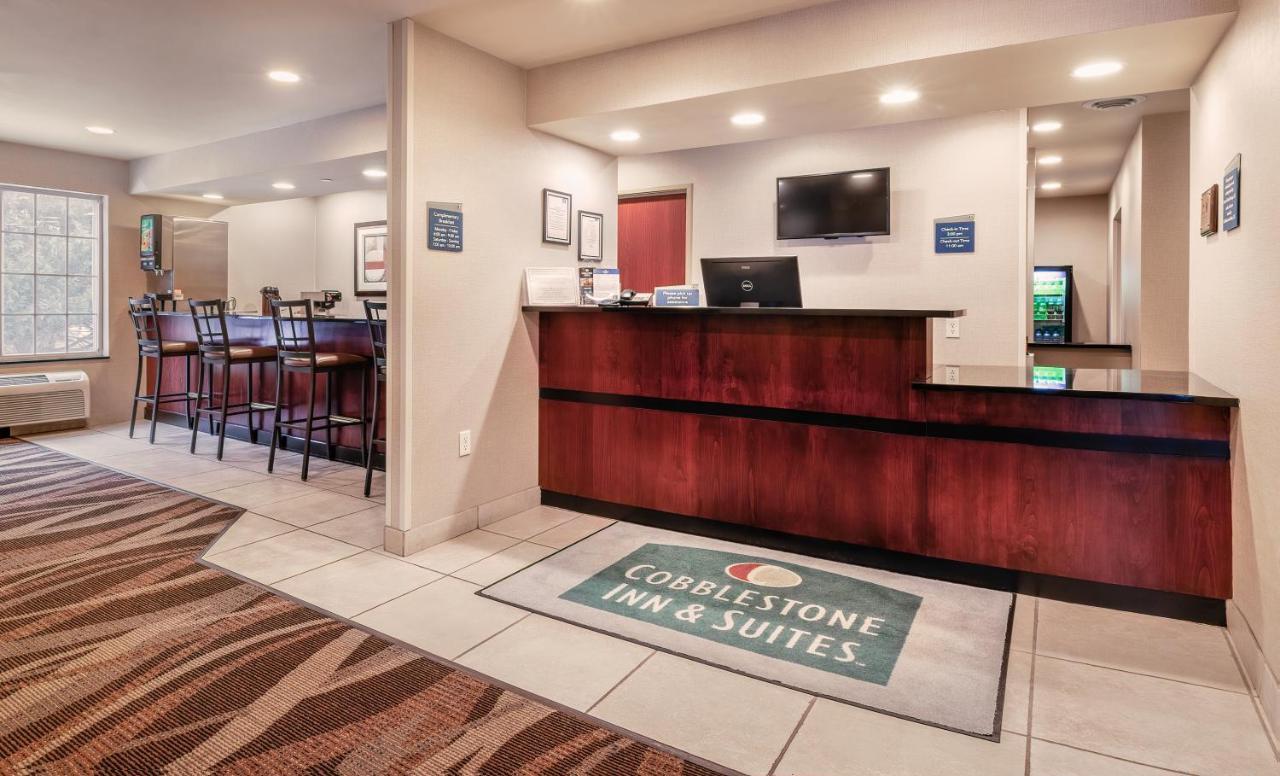 Cobblestone & - Hotel